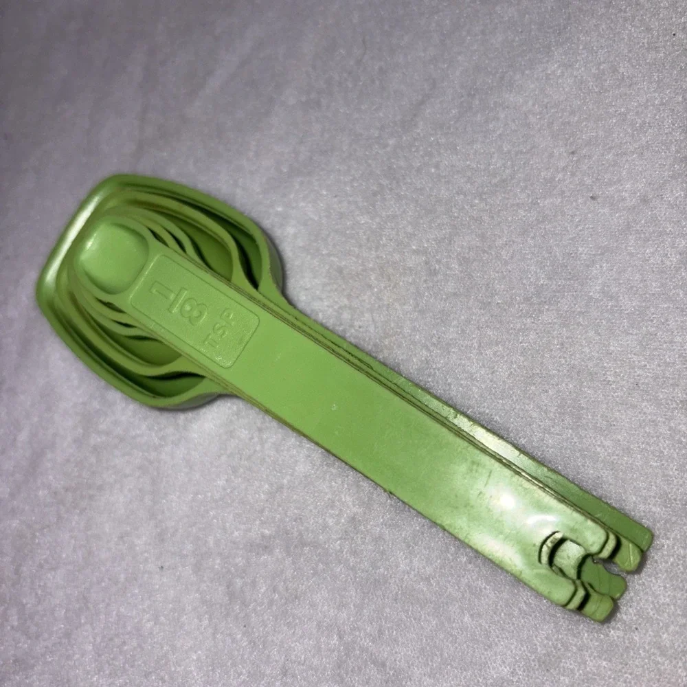 Tupperware Nesting Measuring Spoons Vintage Green Spoons No Keeper Ring Nesting